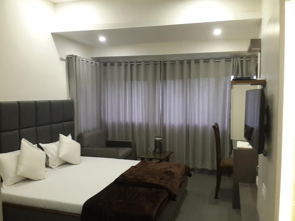 ホテル オアシス ムンバイ 部屋 写真